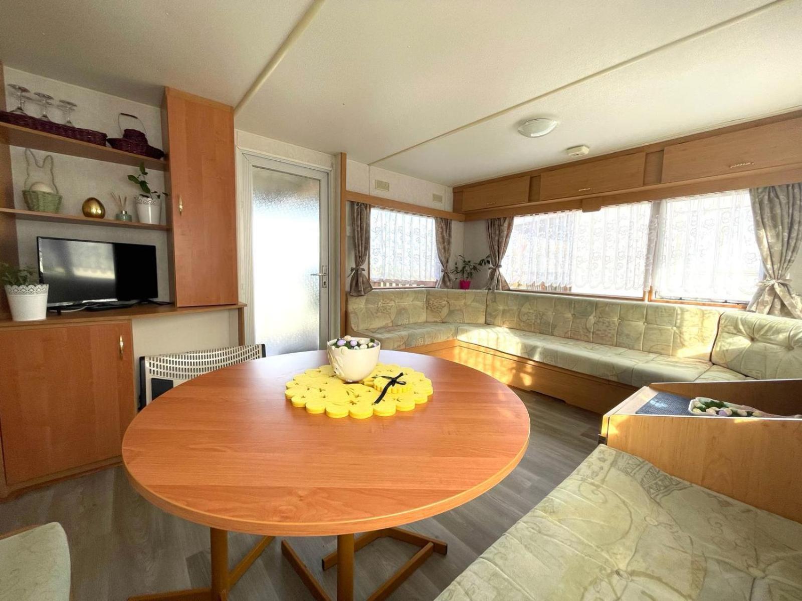 Mobilheim Na Louce Villa Vyrovice Ngoại thất bức ảnh