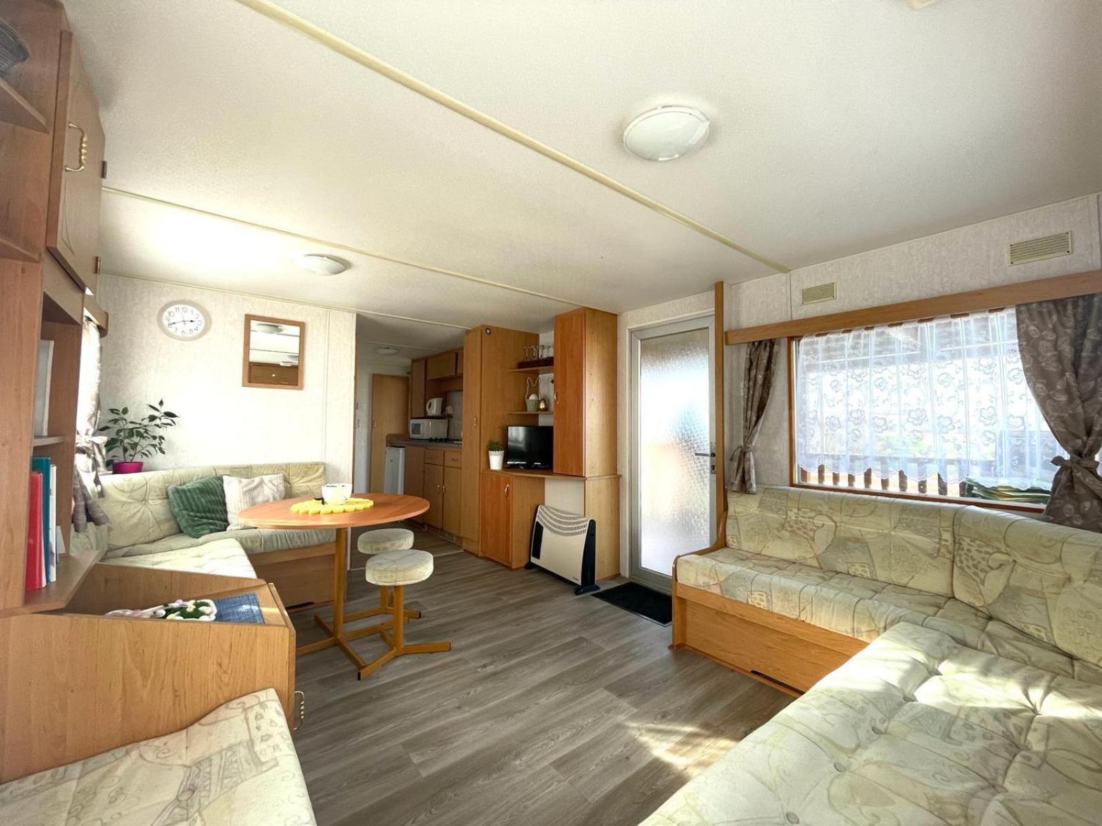 Mobilheim Na Louce Villa Vyrovice Ngoại thất bức ảnh